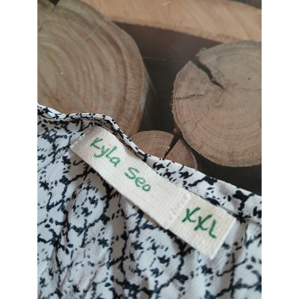 Kyla Seo Patchwork Style Scroll Pattern Tunic Pop… - image 4